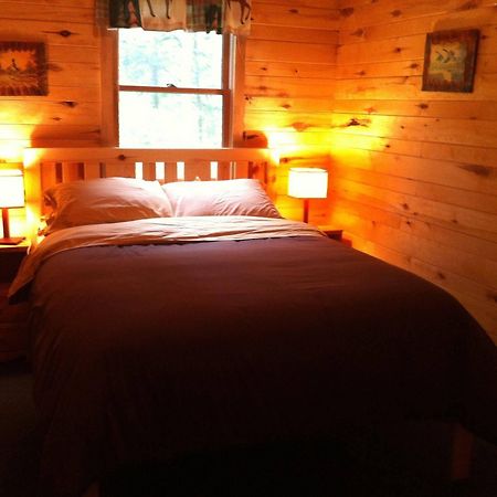 Moose Track Adventures Resort Winton Экстерьер фото