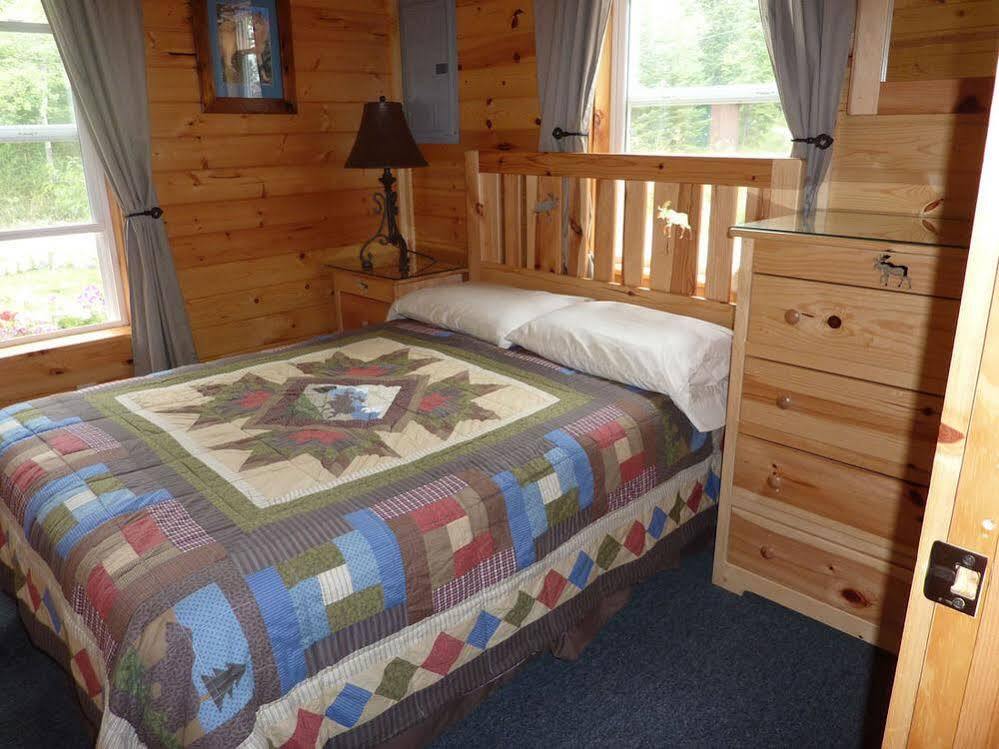 Moose Track Adventures Resort Winton Экстерьер фото